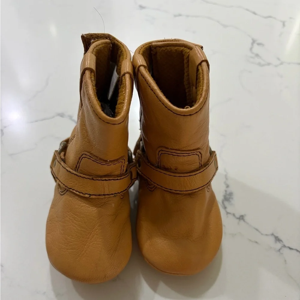 NWOT Frye Leather Crib Shoes Infant Size 3 Months Tan Harness Booties size 1M